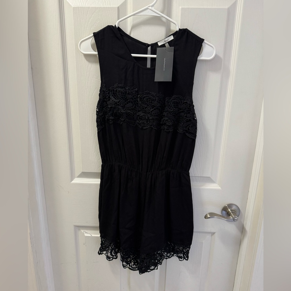 Soprano sleeveless romper Small
